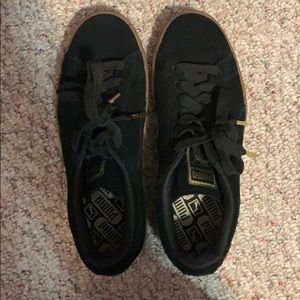 Black puma suede with gum sole